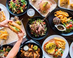 Beach House Bar and Grill (Browns Plains)