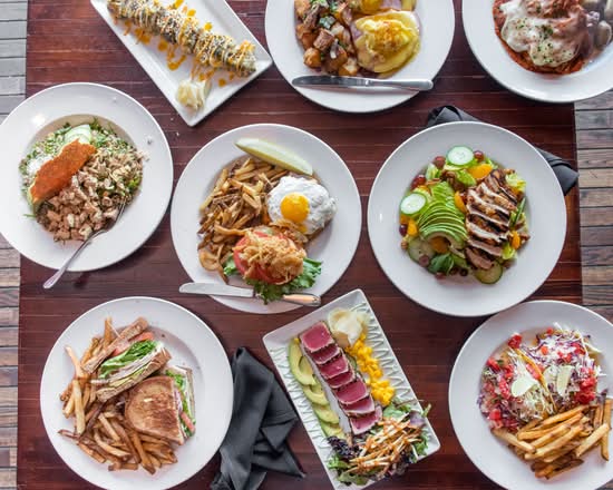 Redmond's Bar & Grill (7979 Leary Way NE,)