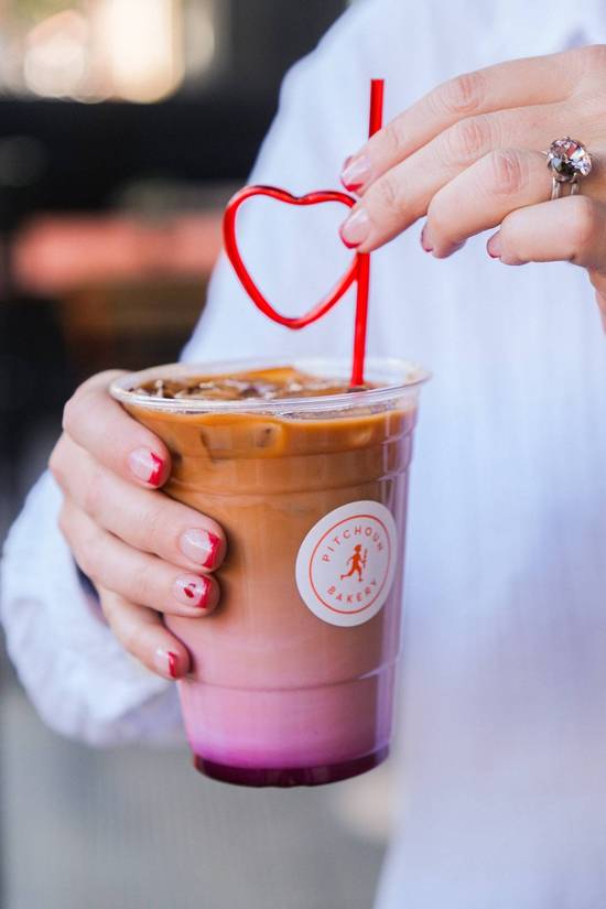 Seasonal drink - Pink Latte Dragonfruit - ICED