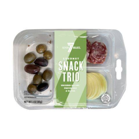 7-Eleven Snack Trio Salami Provolone Olives