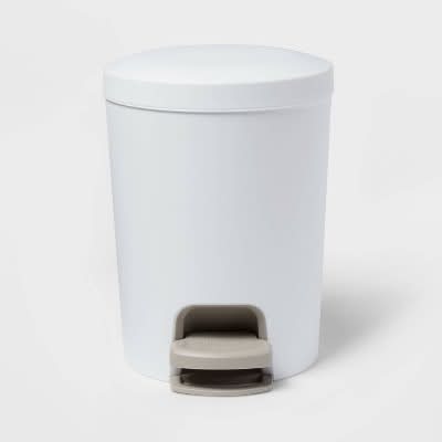 Brightroom Round Step Trash Can Capacity 1.6 Gallon