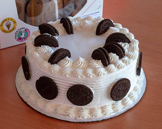 8” Classic Cookies and Cream Cake