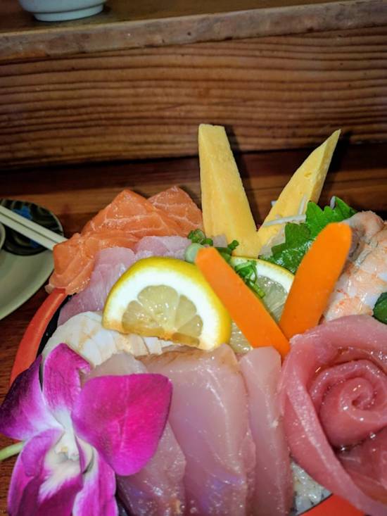 Chirashi Sushi.