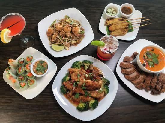 Lemongrass (1943 Mr. Joe White Avenue)