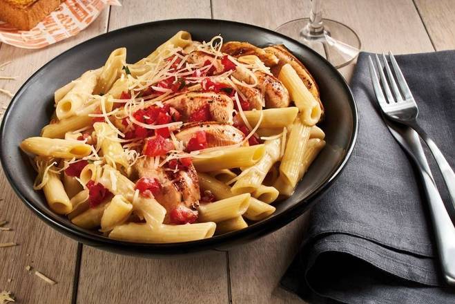 Chicken & Broccoli Alfredo Pasta