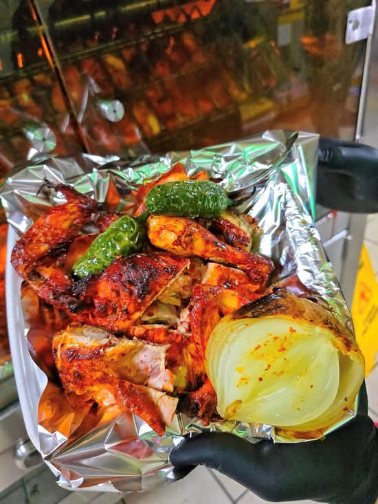 Tortilleria y Taqueria De La Cruz (1715 N Alexander Dr)