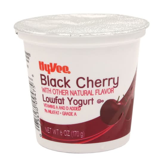 Hy-Vee Lowfat Yogurt, Black Cherry (6 oz)