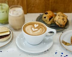 アロー　コーヒーアンドベイク　alors　Coffee ＆ Bake