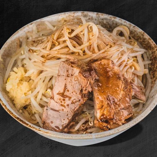 油そば 豚魂 岩本町二丁目店 TON-KON Abura Soba with a Giant