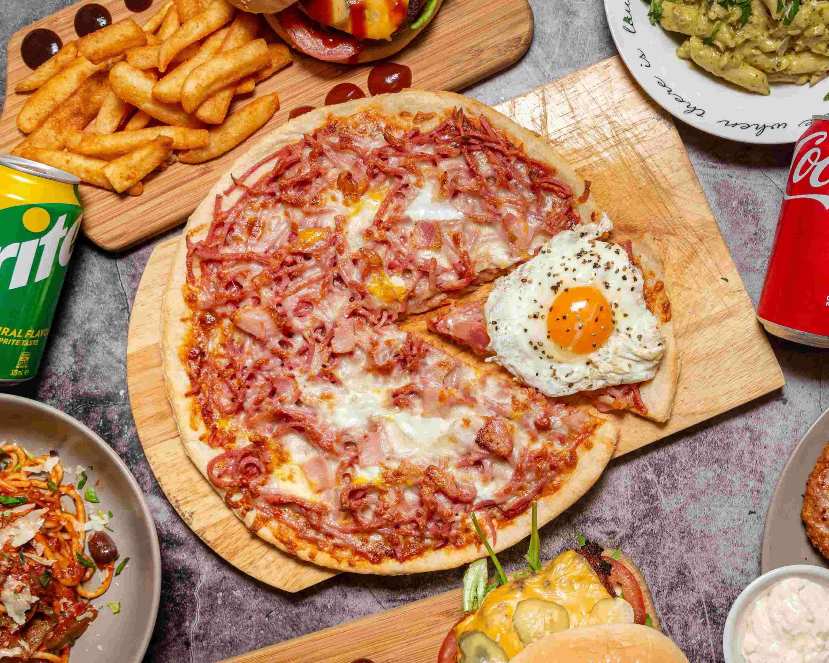 La Bella Pizza and Pasta Restaurant Menu - Takeout in Melbourne | Delivery  Menu & Prices | Uber Eats