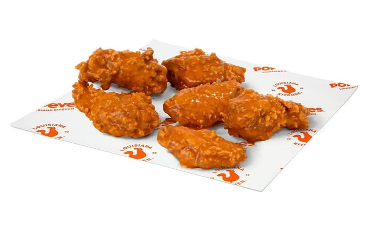 6 Buffalo Wings🔥