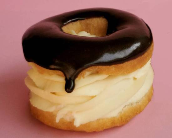 Vanilla Cream Eclair Donut