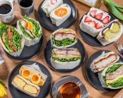 カフェ・トライノ・サンドウィッチ  cafe TRAINNO sandwich