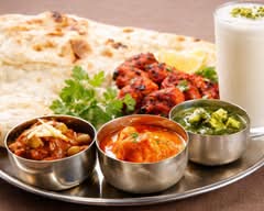 【インドカレー専門店】AVANTI