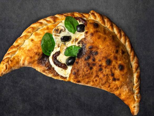 Pesto Manifesto Calzone