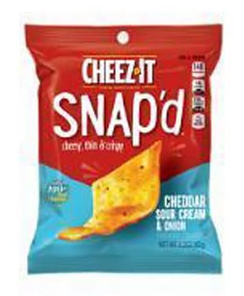 Cheez-It Snap'd Cheesy Baked Snacks, Cheddar Sour Cream-Onion (2.2 oz)