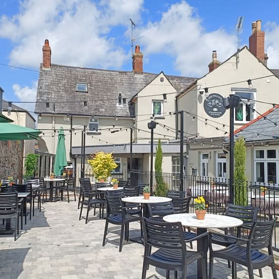 The Wallace Steakhouse with rooms