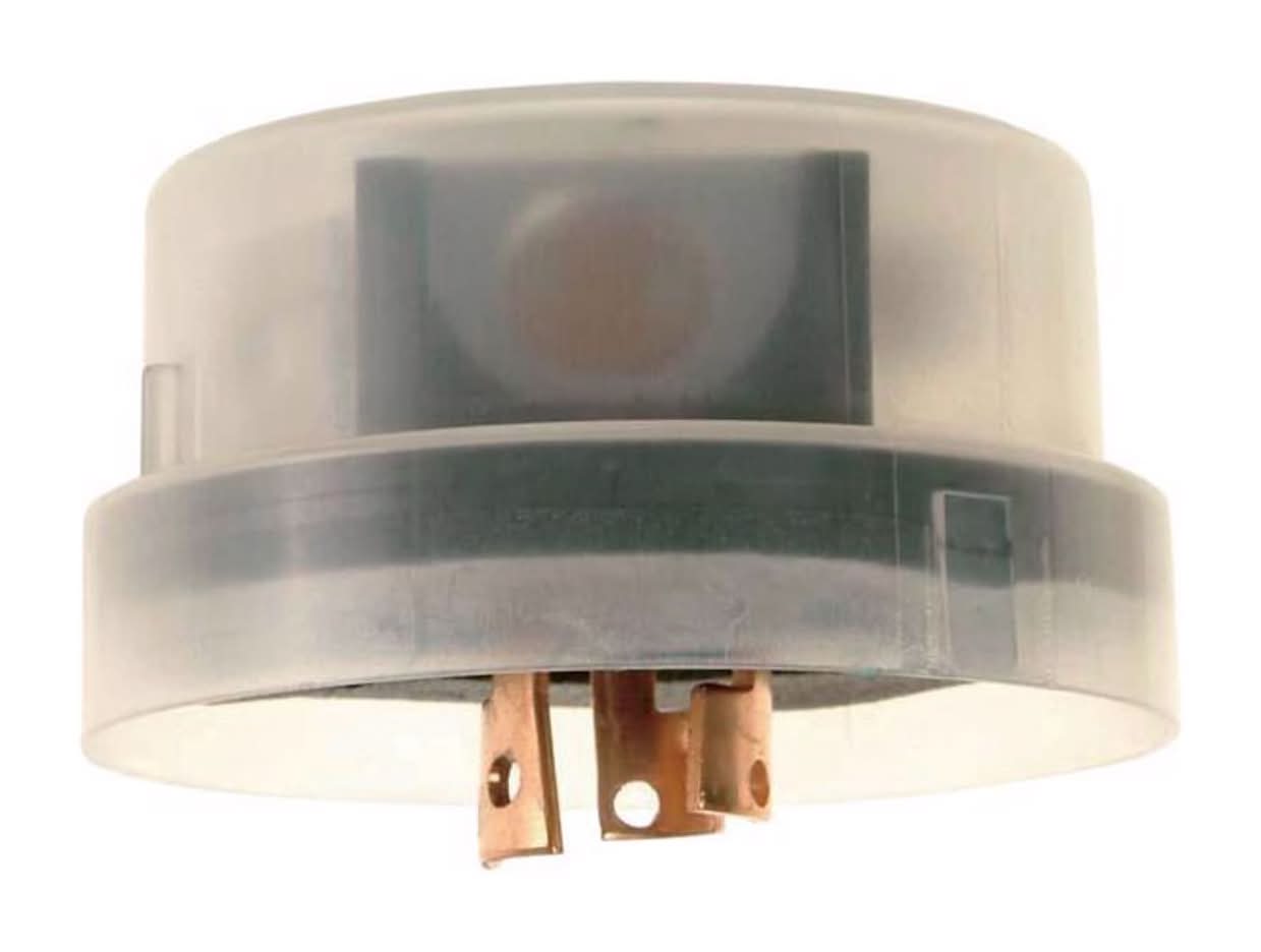 Amertac Black Photoelectric Twist Lock Light Control 1 Pk