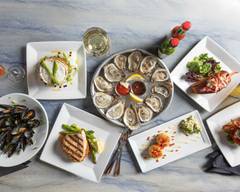 Pearlz Oyster Bar (153 E Bay St)