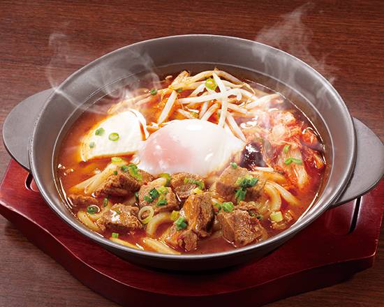 豚チゲ（半玉うどん入り） Korean Pork Stew (incl. Half-Size Udon Noodles)