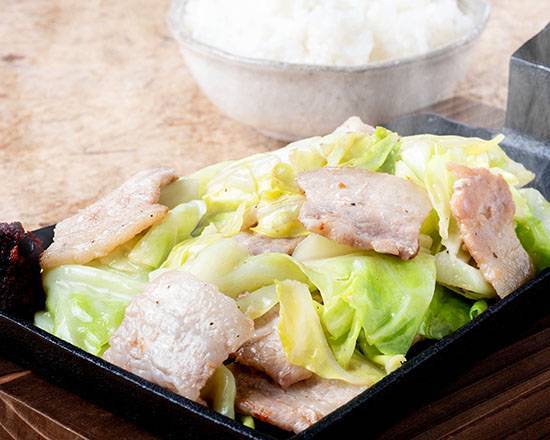 豚カルビの旨辛みそ鉄板焼き ごはん付き Spicy Miso Pork Kalbi Griddle Stir-Fry with Rice