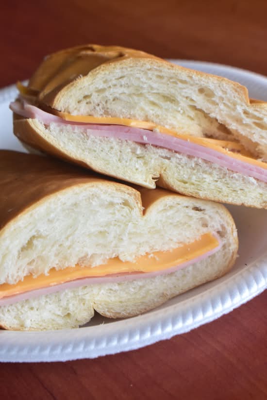 Sandwich Jamon y queso