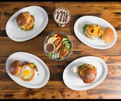 206 Burger Company (1401 Broadway)