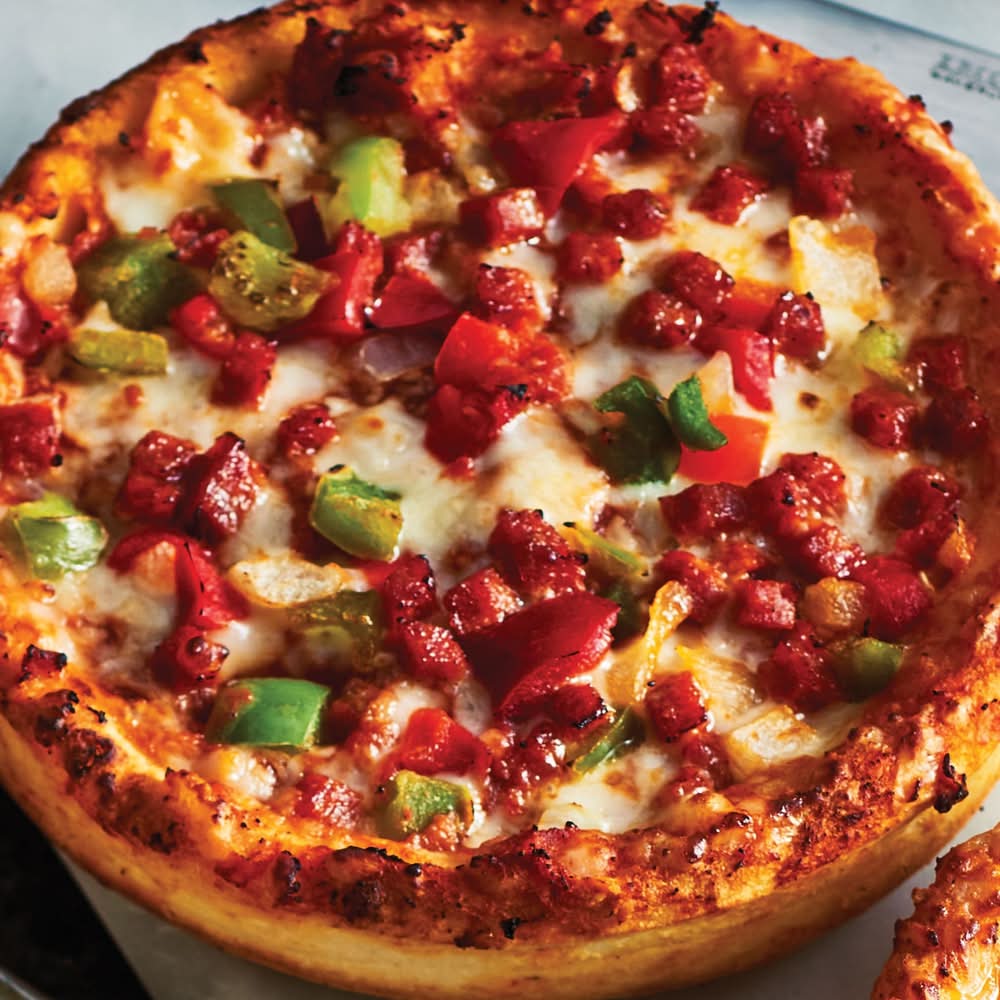 M&M Food Market Deep Dish Deluxe Pizza (160 g)