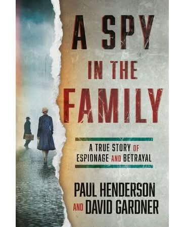 Book a Spy in the Family - Paul Henderson, David Gardner