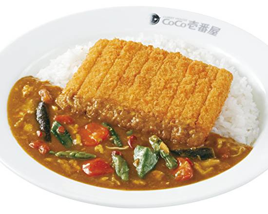 チキンと夏野菜カレー＋チキンカツ Chicken and summer vegetable curry with chicken cutlet