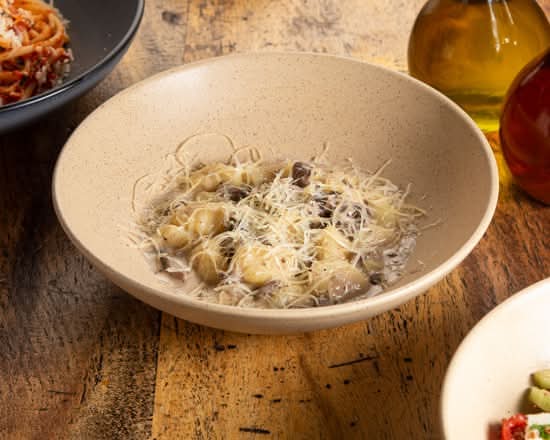 Gnocchi en salsa de hongos