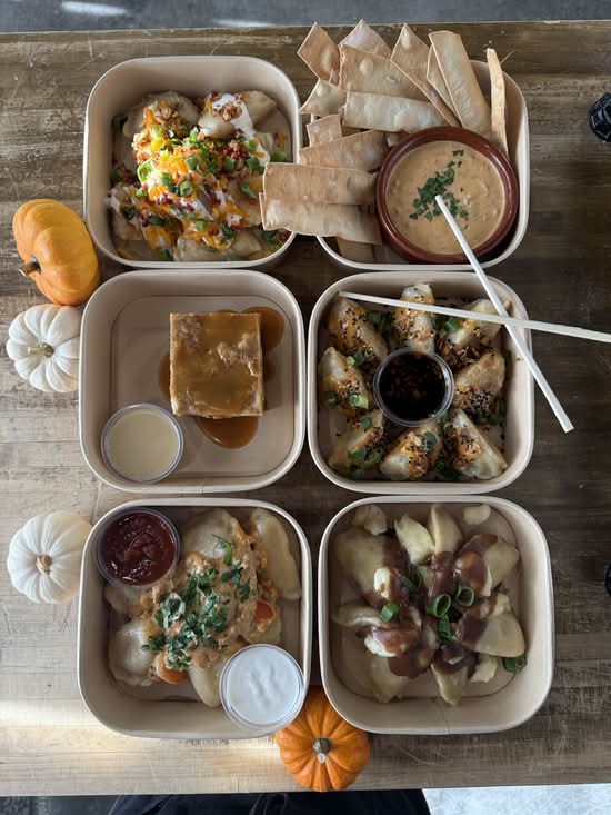 Flavors Faves -Kelowna (3645 Gossett Road)