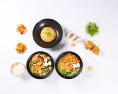 豚ニラそばラーメン『ぶち旨』