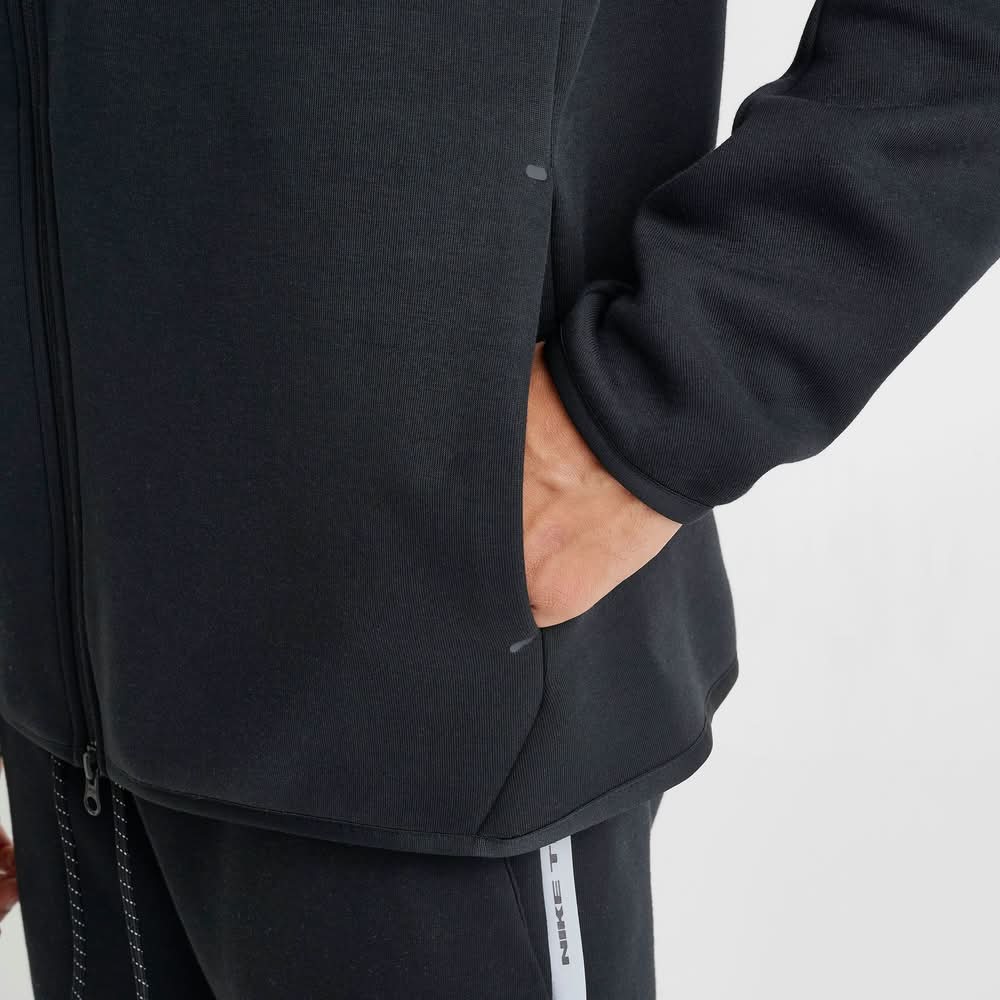 nike hoodie with zipper pouch