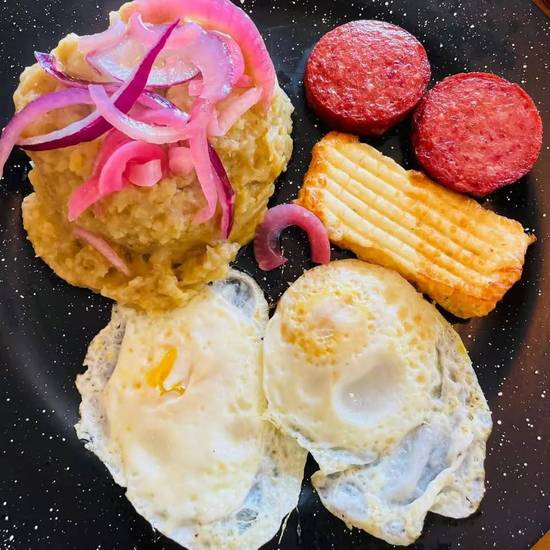 Tres Golpes | Dominican Dish