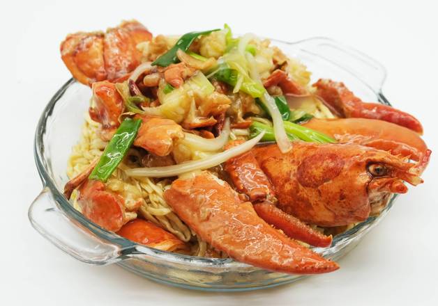 E2. Lobster with Ginger and Green Onion E-Fu Noodle 薑蔥龍蝦伊麵