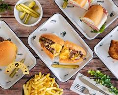 Junior's Deli