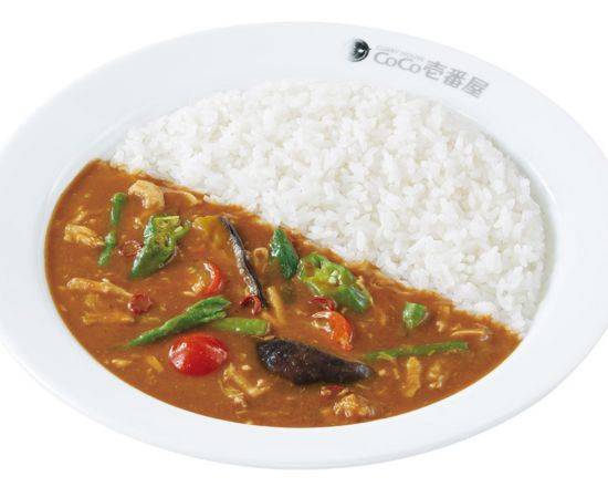 チキンと夏野菜カレー Chicken and summer vegetable curry