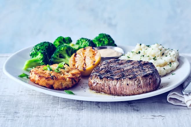 Sirloin & Crab Cake