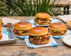 Burger Social Club (Pathe)