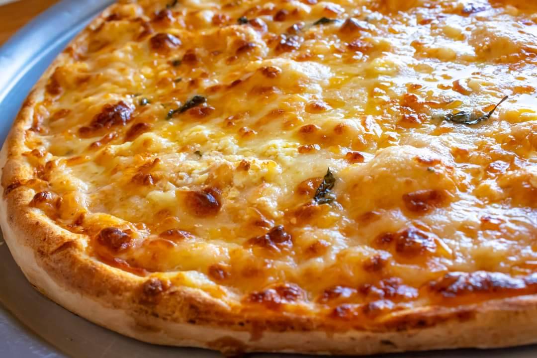 Pizza de queso 8 porciones
