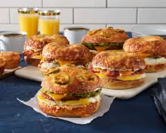 Noah's Bagels (5400 Crossings Dr)