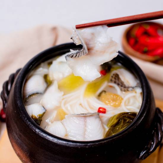 老坛酸菜鱼片米线 Rice Noodle With Fresh Sliced Tilapia Fish And Chinese Sauerkraut