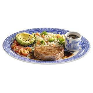 Atún a la parrilla con arroz primavera  SKU 8637