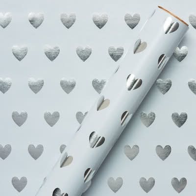 20 Sq Ft Hearts Pattern Gift Wrapping Paper Silver - Spritz ™