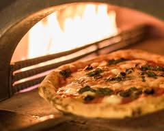 本場イタリアンと石窯PIZZA レ クアトロ スタジオーニ Le quattro stagioni