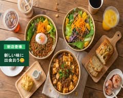 CAFE HATCH