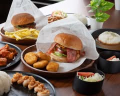 【ハンバーガーのお店】フクロウの森　Owl Forest