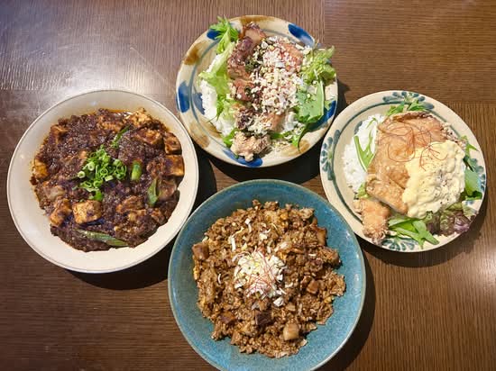 琉球中華食堂ホットボックス【カレー/タコライス/中華】