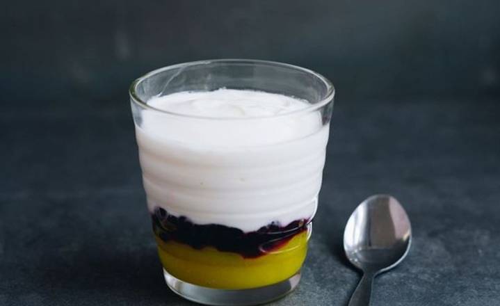 Lemon Curd & Blueberry Yoghurt Pot 